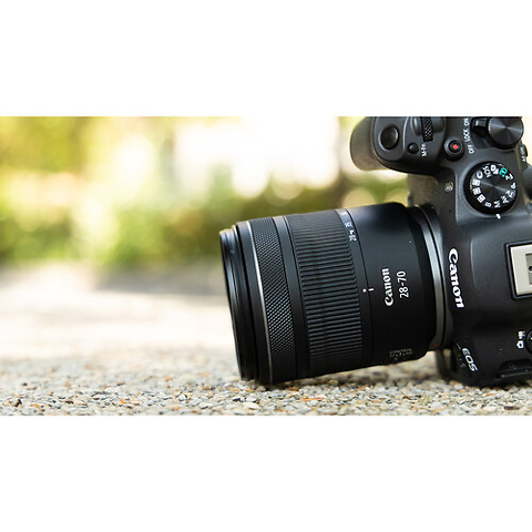 Canon RF 28-70 mm f/2.8 IS STM