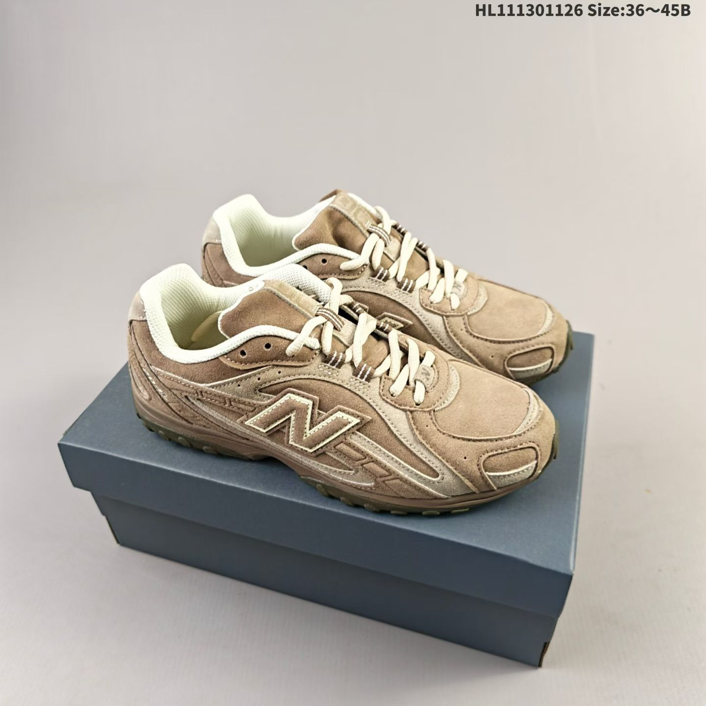 New Balance 204 Series Retro, casual, versatile