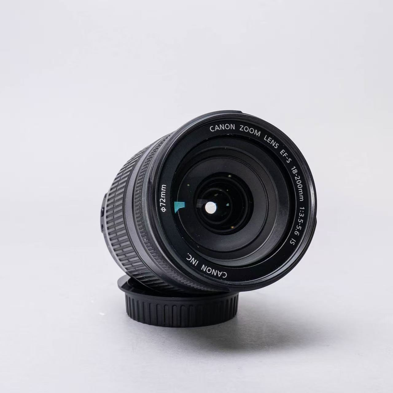 Canon EF-S 18-200mm f/3.5-5.6 IS Lens