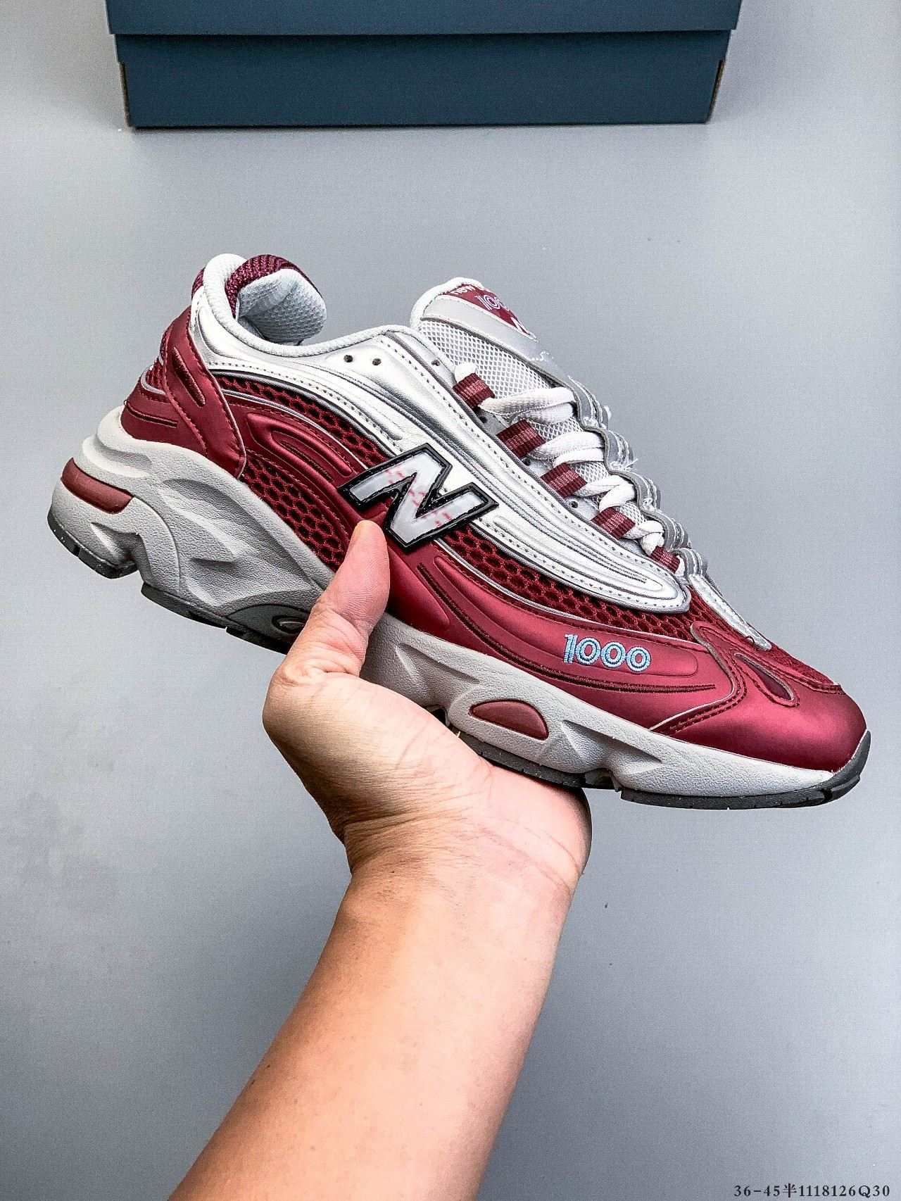 New Balance 1000 series low-cut retro dad-style casual sporty running shoes.